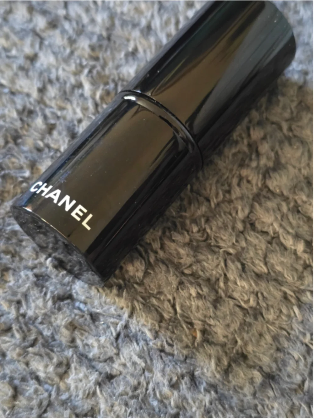 CHANEL elevate your